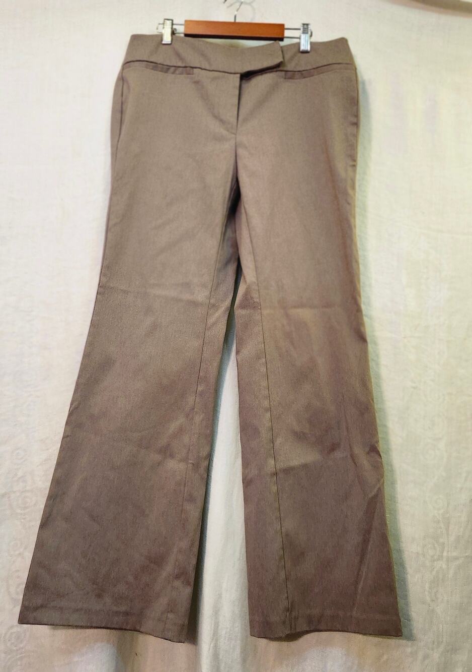 Torrid sz 10R Tan Flat Front High Risen Flare Leg Career Pant Trouser Comfort